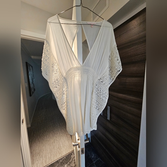 Beach cover up-Victoria Secret-Small - Picture 1 of 2